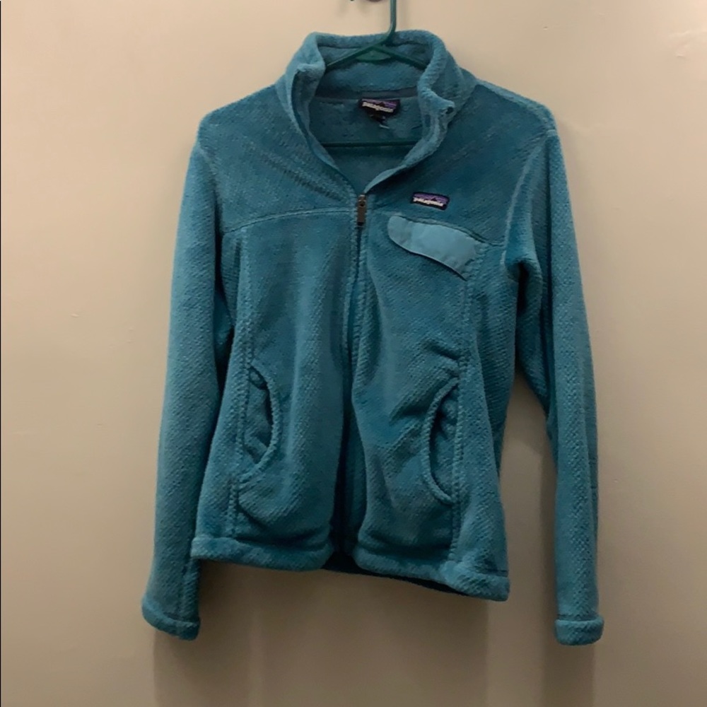 Women’s Patagonia fleece jacket